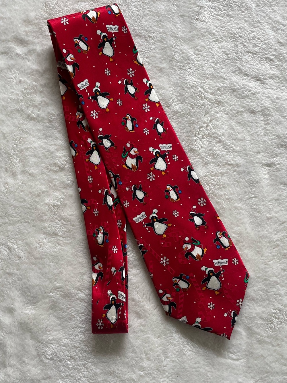 Special Ties Hallmark brand Christmas Penguins and Snowflakes Tie